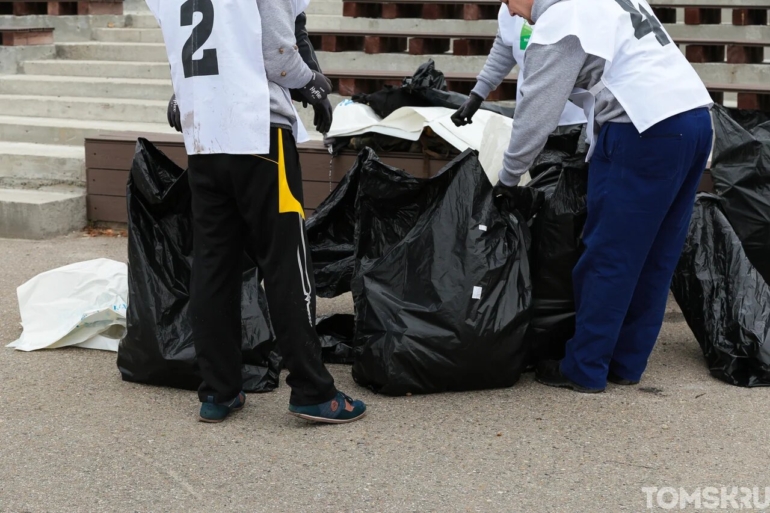 Как особый вид спорта: в Томске прошел чемпионат по сбору мусора