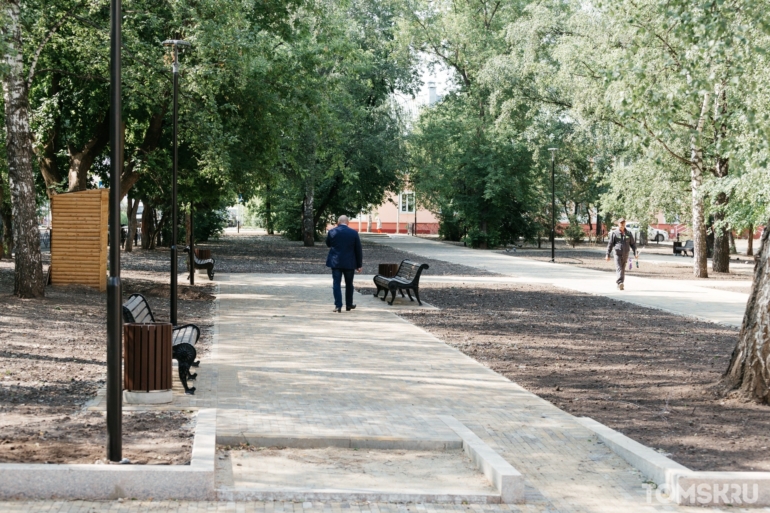 Досрочно завершились работы по благоустройству сквера Чернобыльцев в Томске 