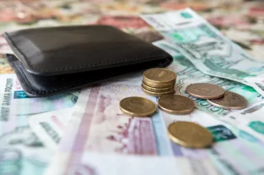 Аналитики: в уходящем году россияне оставляли «на чай» 10% от суммы счета