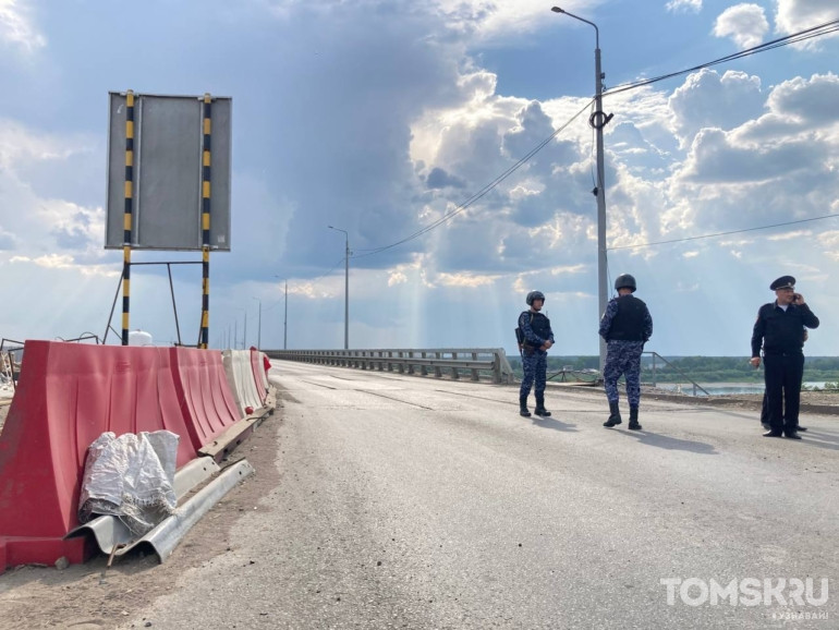 Коммунальный мост в Томске перекрыли из-за сообщения о минировании
