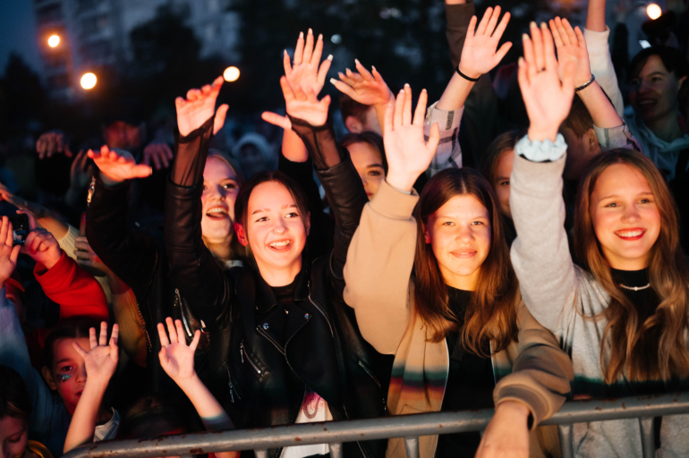 Светленцы зажгли под «рокот космодрома» на музыкальном фестивале от «Сибагро»