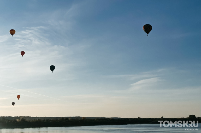 Фоторепортаж: первый сибирский фестиваль воздушных шаров стартовал в Томске