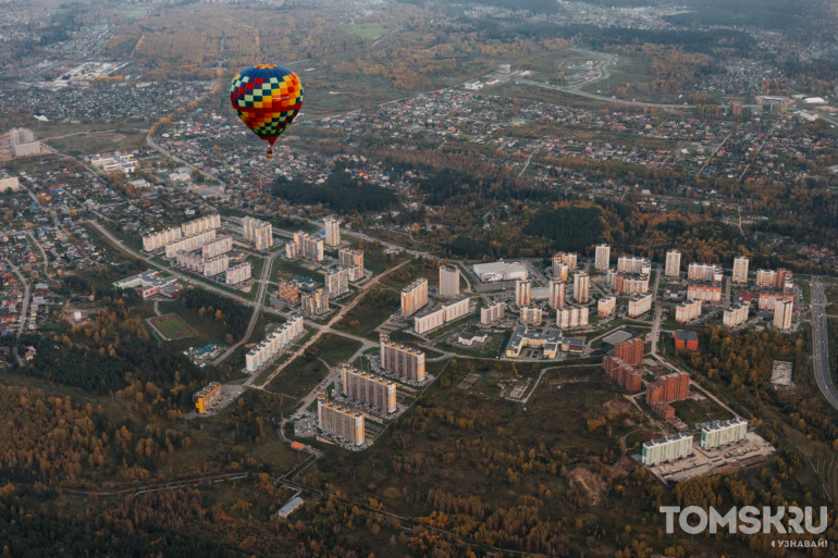 Летят воздушные шары: в Томске прошли тестовые запуски аэростатов фестиваля «ВВЕРХ»