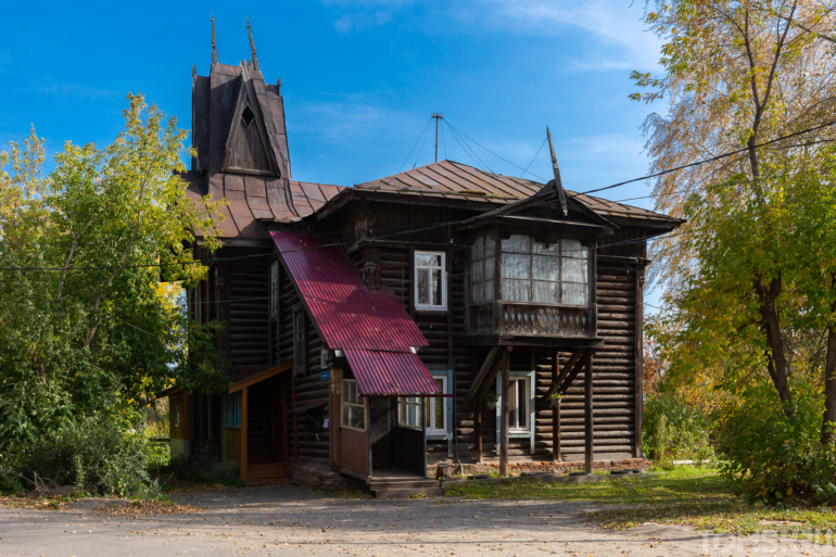 WoodTomsk: история одного дома. Лечили душу на Алеутской