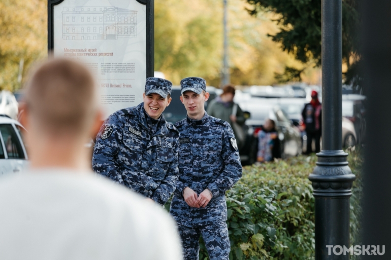 Фудкорт, батуты, танцы и картинг: томичи празднуют День основания Томска