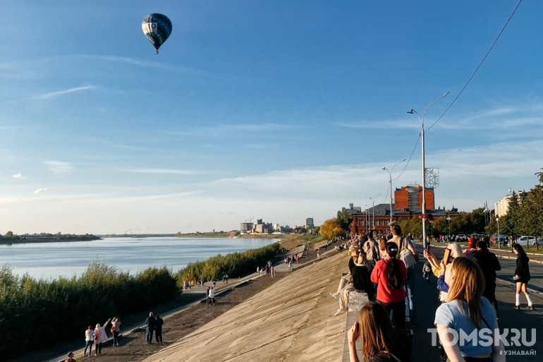 Спасались от жары или смотрели на воздушные шары: лучшие фоторепортажи Tomsk.ru в 2023 году