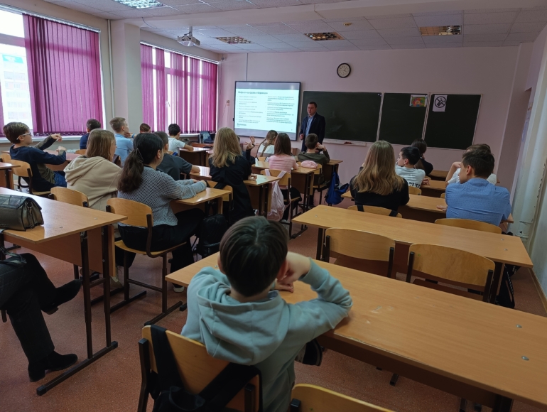 «Ростелеком» провел серию обучающих встреч со школьниками Томска и Северска