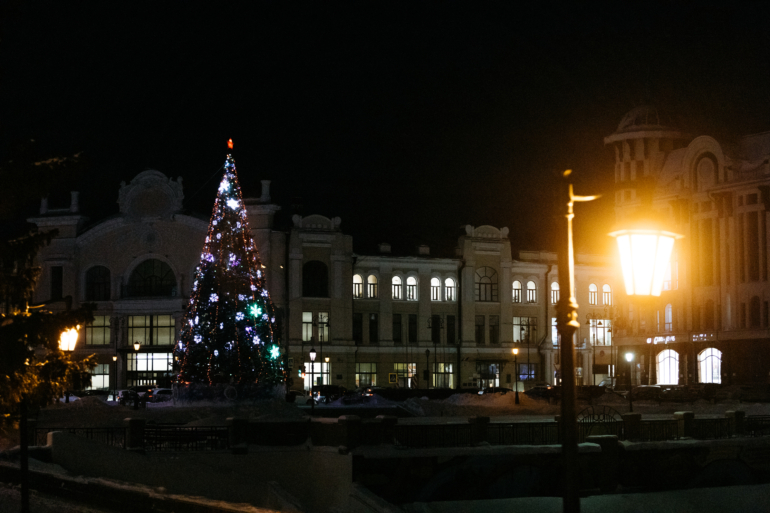 Фоторепортаж: в Томске заработала новогодняя иллюминация
