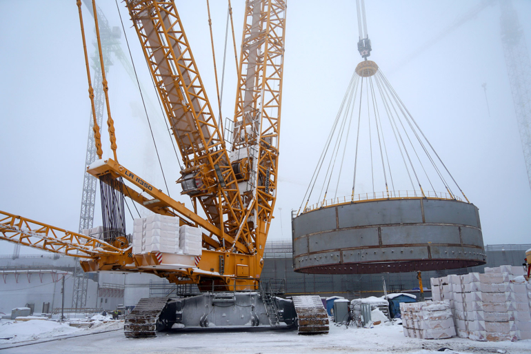 Установка нового атомного реактора началась в Северске