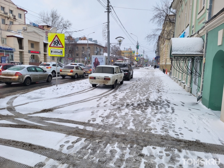 Мастера томской парковки: тротуарные герои или трудности при поворотах