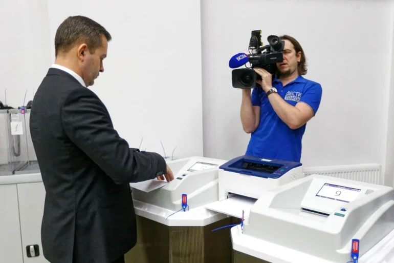 Глава Томской области и мэр Томска проголосовали на президентских выборах