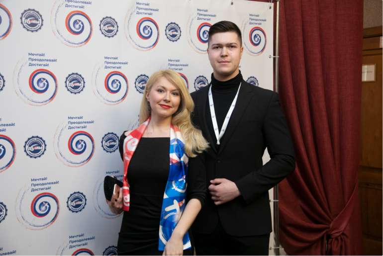 В Томске наградили одаренных школьников и талантливых ученых