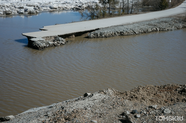 Вода и камни: показываем последствия разрушения дороги на Сенную Курью