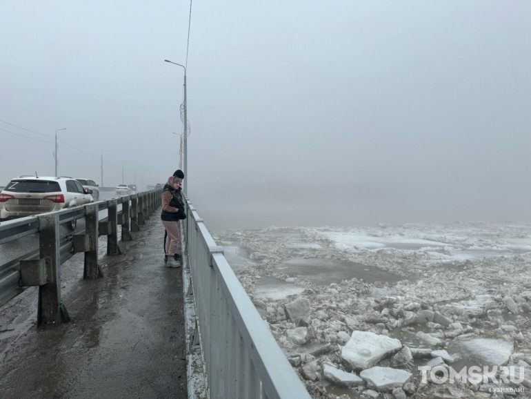 Земляная дамба в Томске размыта, дорогу на Сенную Курью смыло – фоторепортаж