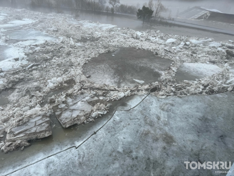 Земляная дамба в Томске размыта, дорогу на Сенную Курью смыло – фоторепортаж