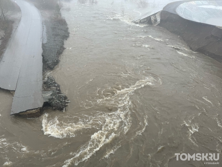 Земляная дамба в Томске размыта, дорогу на Сенную Курью смыло – фоторепортаж