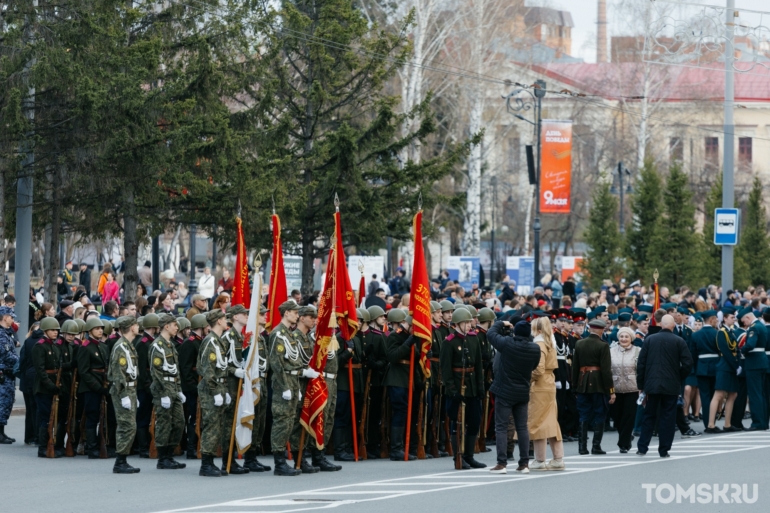 В Томске прошла генеральная репетиция парада Победы. Фоторепортаж Tomsk.ru