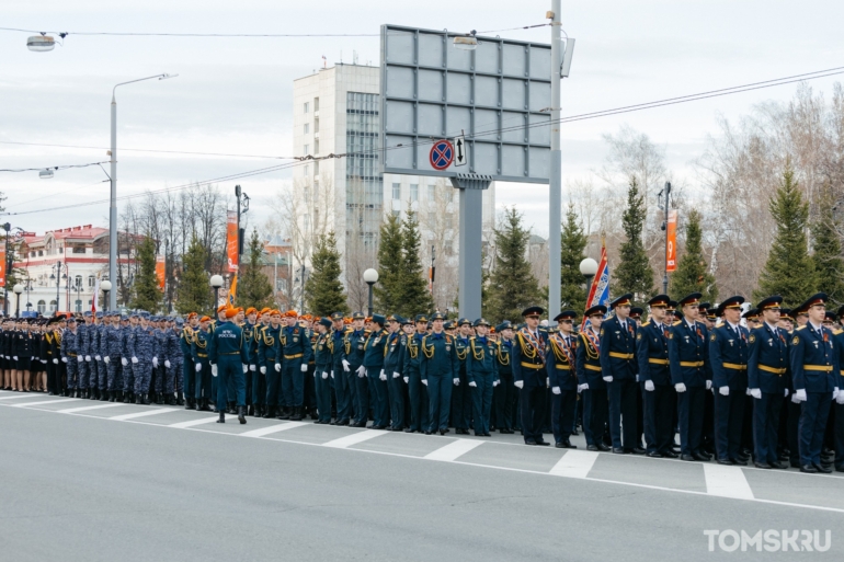 В Томске прошла генеральная репетиция парада Победы. Фоторепортаж Tomsk.ru