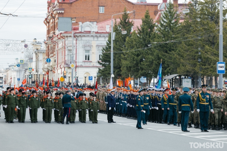 В Томске прошла генеральная репетиция парада Победы. Фоторепортаж Tomsk.ru