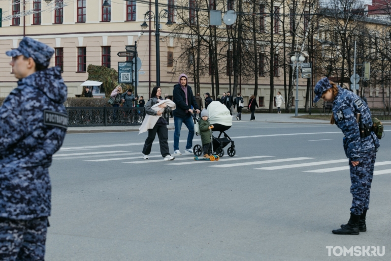 В Томске прошла генеральная репетиция парада Победы. Фоторепортаж Tomsk.ru