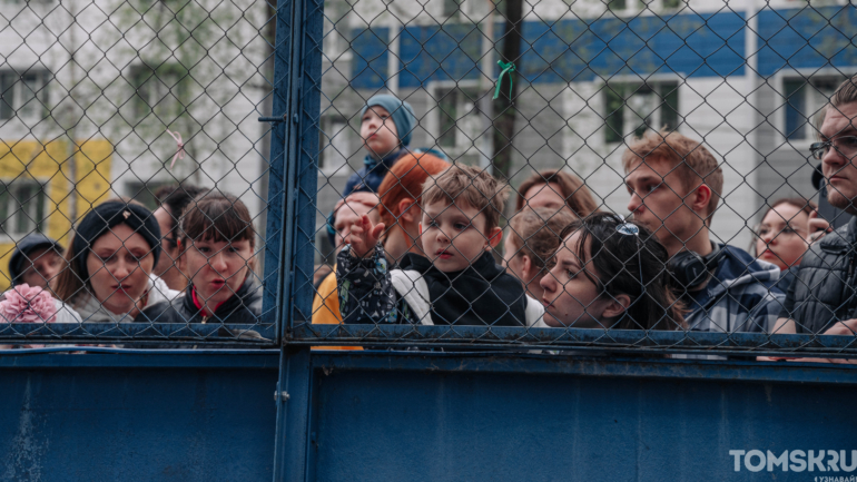 В Томске прошел выброс техники в честь Дня радио (фото)