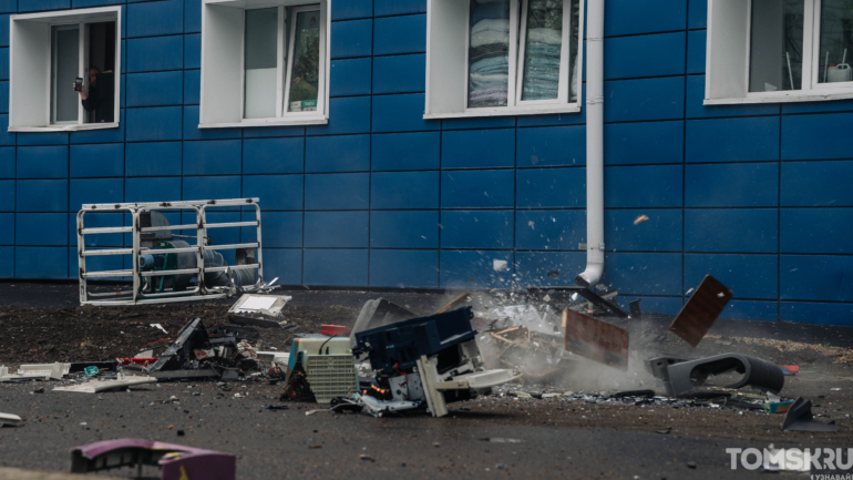В Томске прошел выброс техники в честь Дня радио (фото)