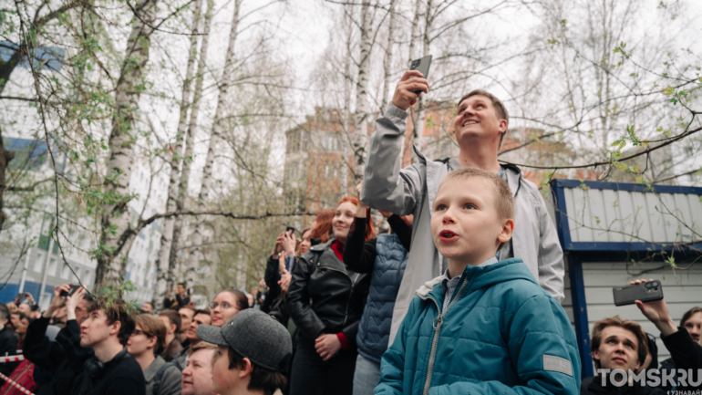 В Томске прошел выброс техники в честь Дня радио (фото)