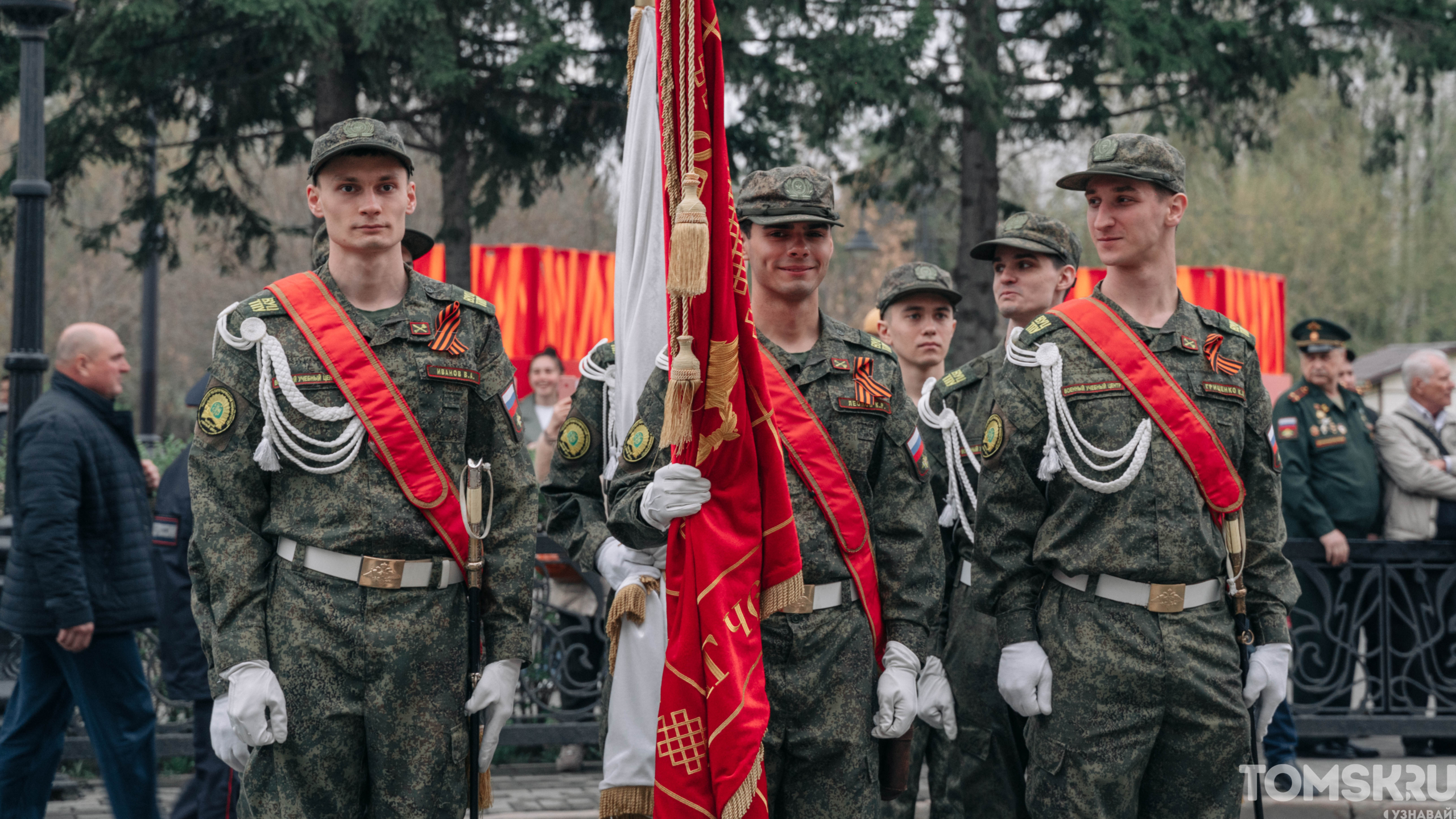 Улыбки и собранность: как в Томске прошла репетиция парада Победы