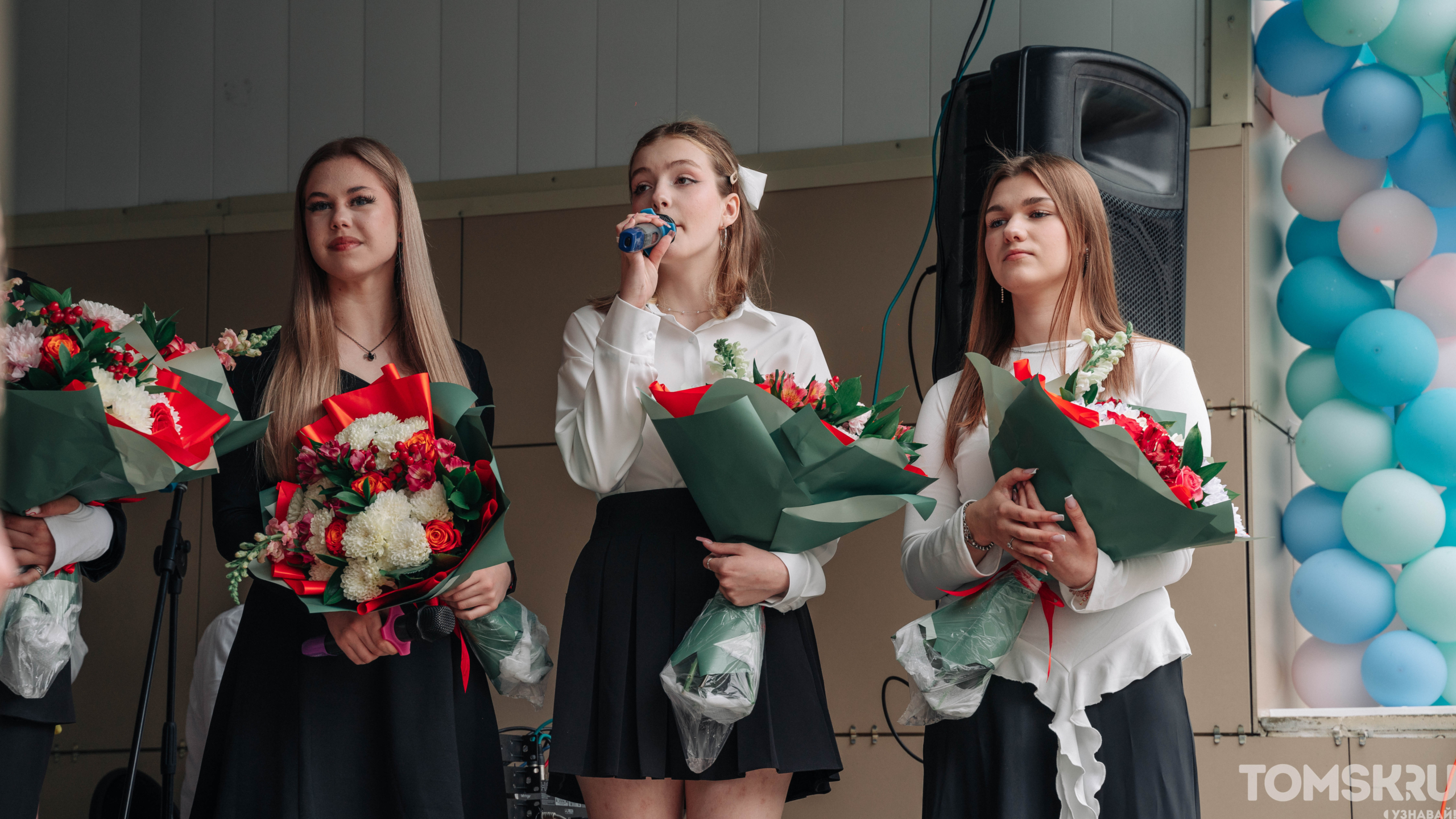 «Во взрослую жизнь»: как томские выпускники провели последний звонок
