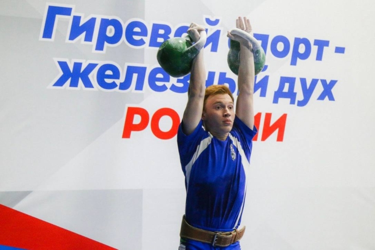 Почти 50 медалей взяли томские гиревики на всероссийских состязаниях