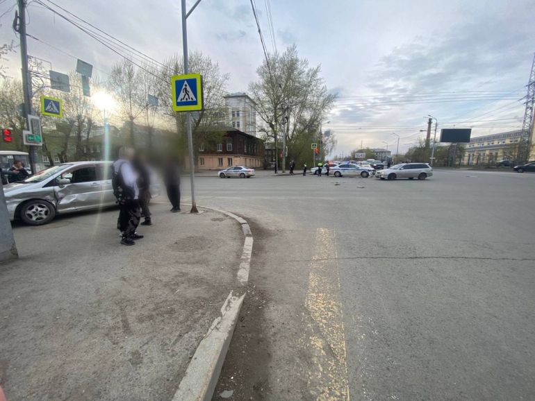 В Томске произошло ДТП с участием патрульной машины ДПС