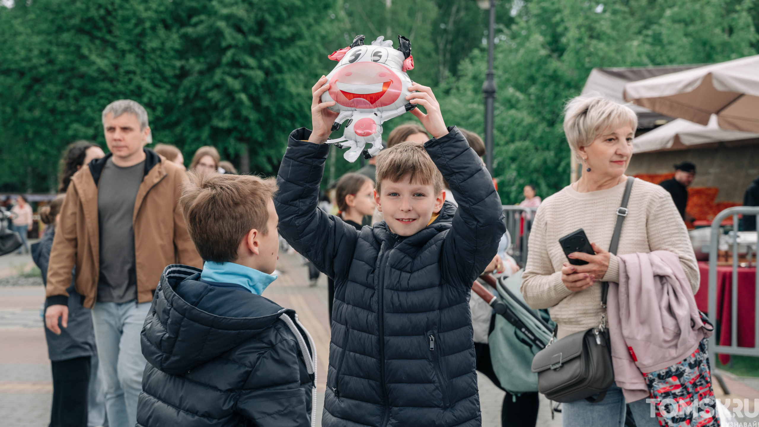 Игры, танцы и концерт: как в Томске прошел «День молока»?
