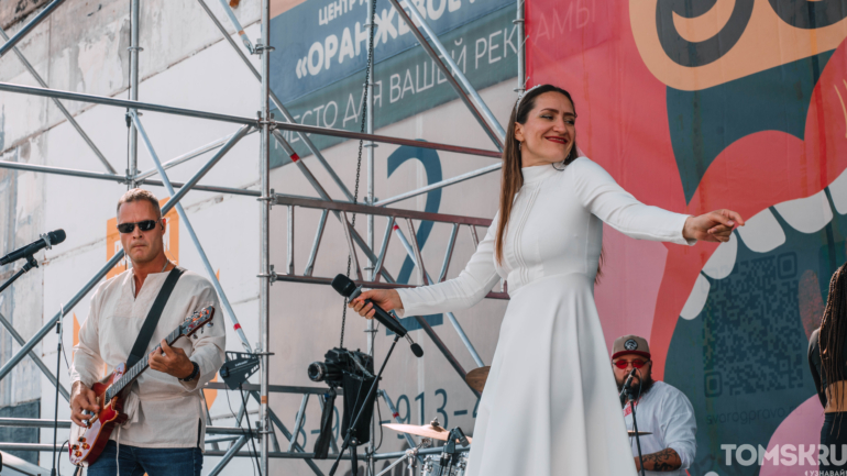 Фоторепортаж: рекордная шаурма и гастро-битвы собрали тысячи томичей на «ЕСТЬ ФЕСТ»