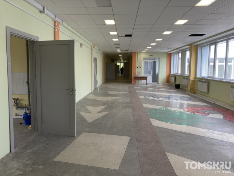 Мэр Дмитрий Махиня оценил готовность трех томских школ к 1 сентября