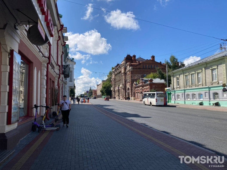 «Вечную лужу» убрали с проспекта Ленина возле «1000 мелочей» в Томске