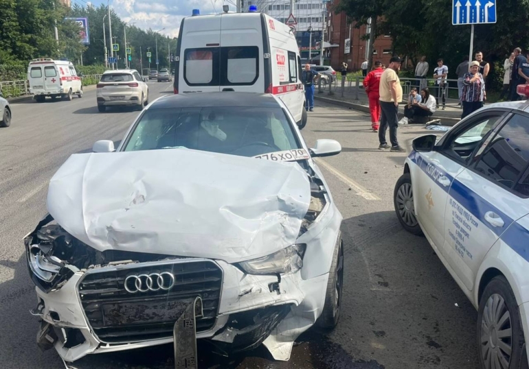 В ДТП на улице Дальне-Ключевской пострадали два человека (обновлено)