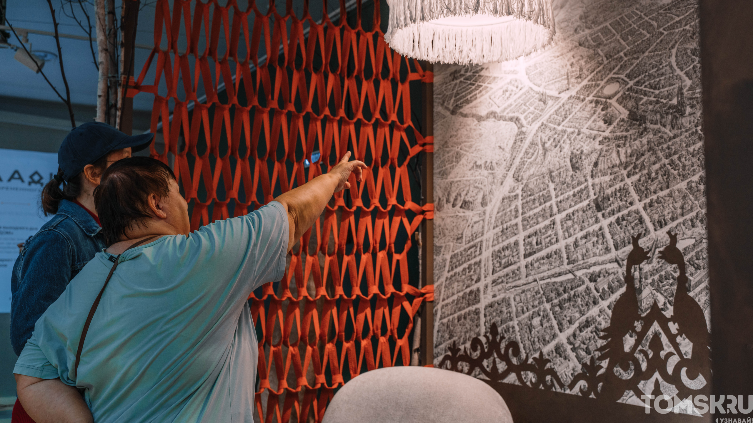 В томском Музее славянской мифологии открылась первая интерьерная выставка