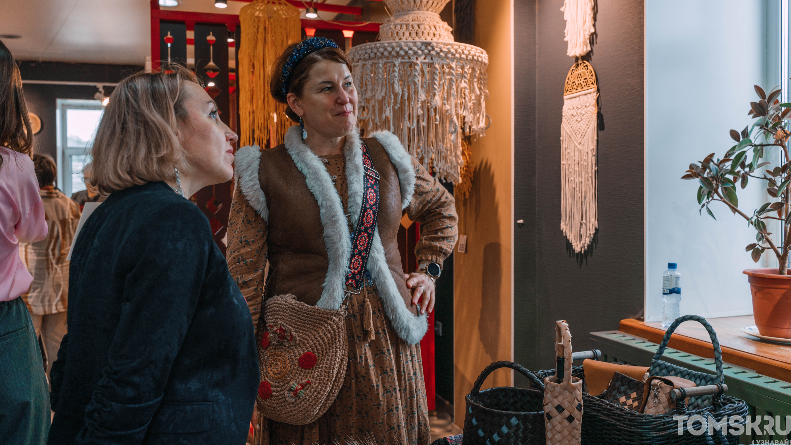 В томском Музее славянской мифологии открылась первая интерьерная выставка