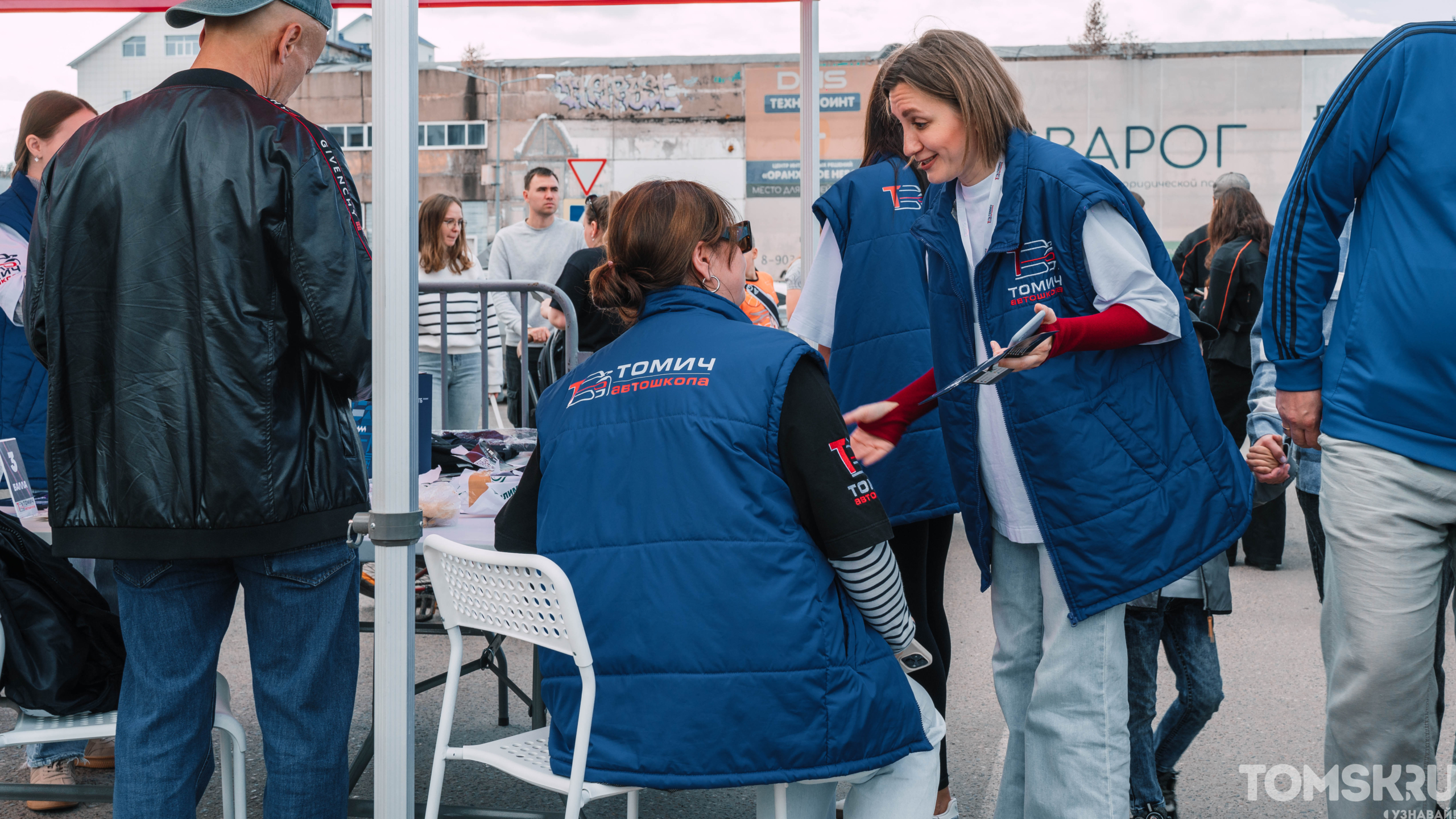 Множество авто и конкурс мастеров: в Томске прошел первый «ТомичФест»