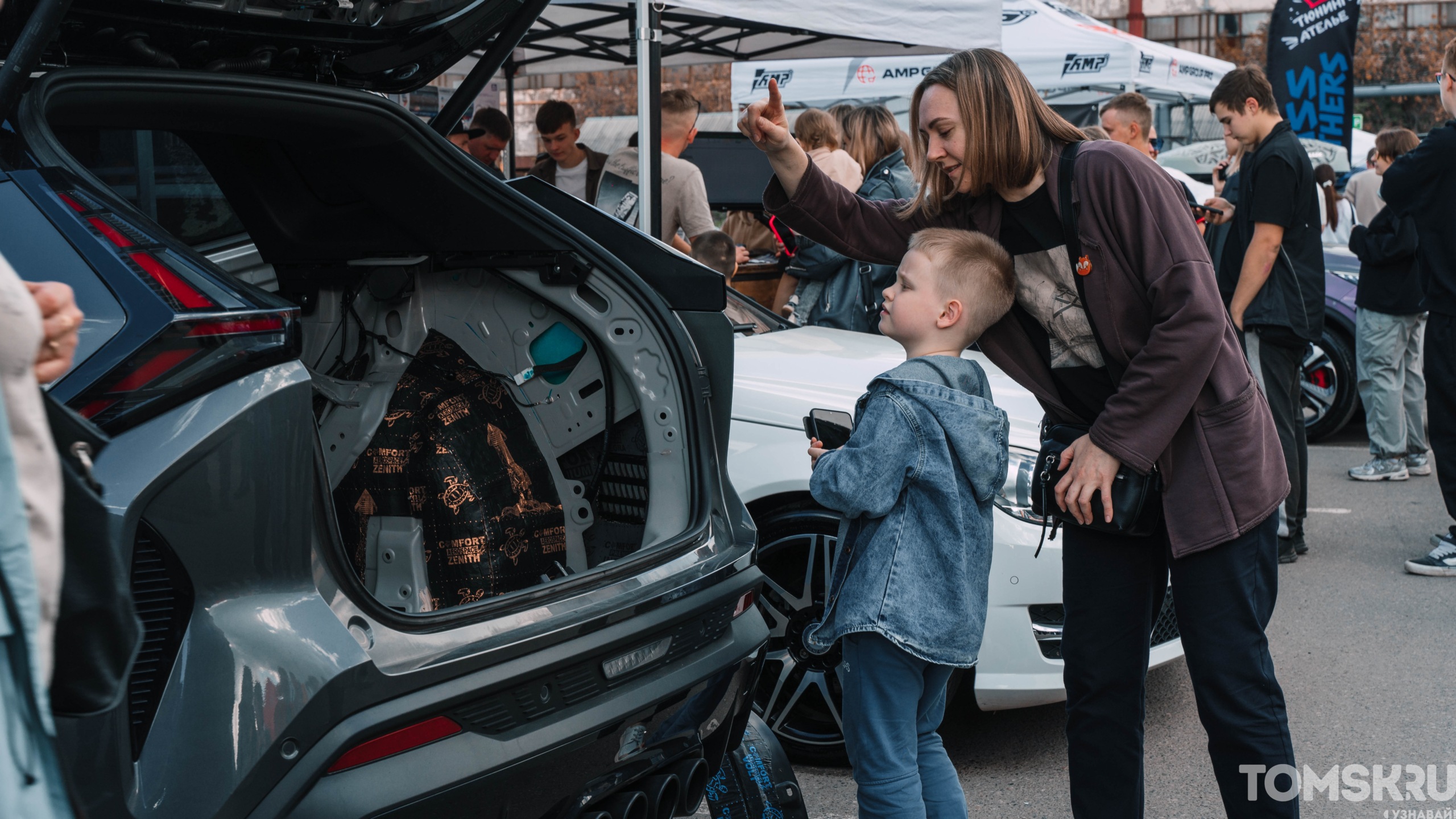 Множество авто и конкурс мастеров: в Томске прошел первый «ТомичФест»