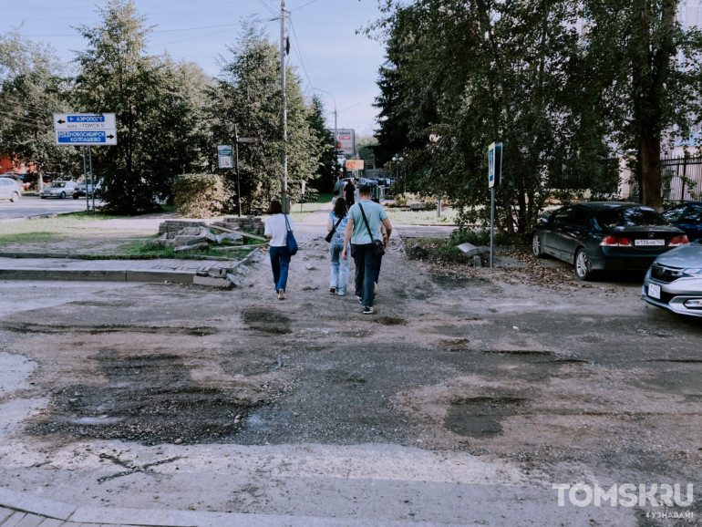 Ремонт теплотрассы на Савиных в Томске закончат к середине сентября