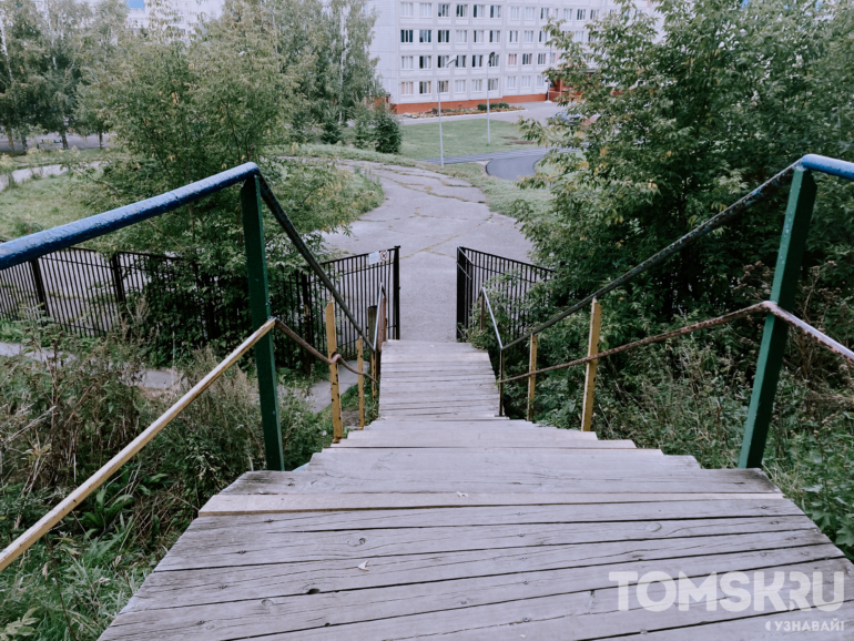 В Томске убрали «вечную» свалку на Вокзальной, а вместо нее разбили сквер