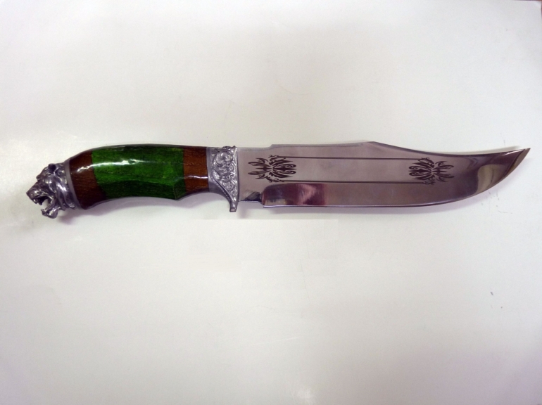 У томской туристки в багаже нашли сувенирный нож в аэропорту Толмачево