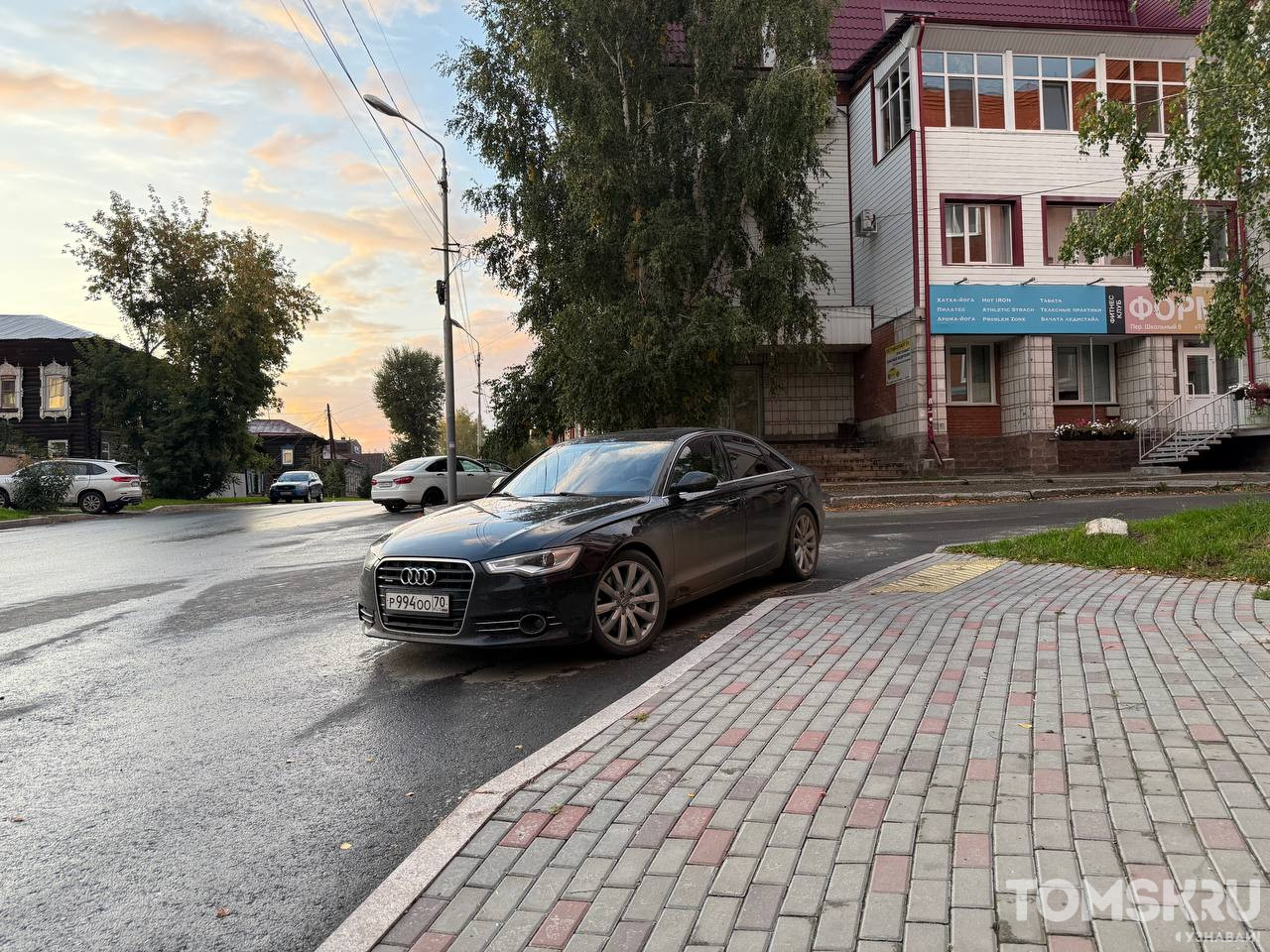 Мастера томской парковки: неожиданные повороты и наглядные нарушения