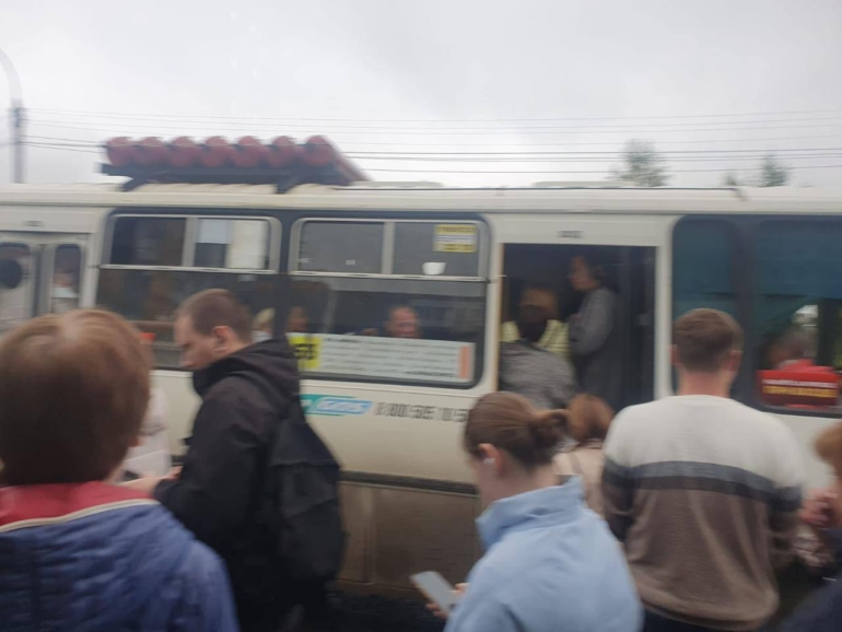 Наплыв студентов стал одной из причин переполненности общественного транспорта в Томске