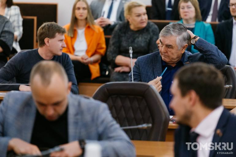 «Это не тот мэр, которого мы хотели, но, возможно, тот, в котором нуждались»: депутаты гордумы Томска о новом градоначальнике