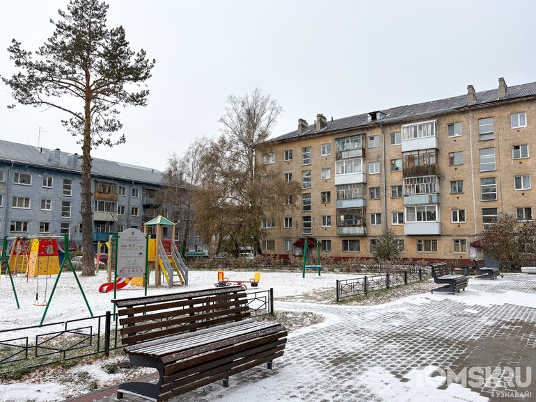 Вице-мэр Томска проверил благоустройство трех территорий в Октябрьском районе