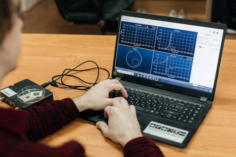 Ученые ТПУ разрабатывают гибкие датчики для контроля конструкций на расстоянии