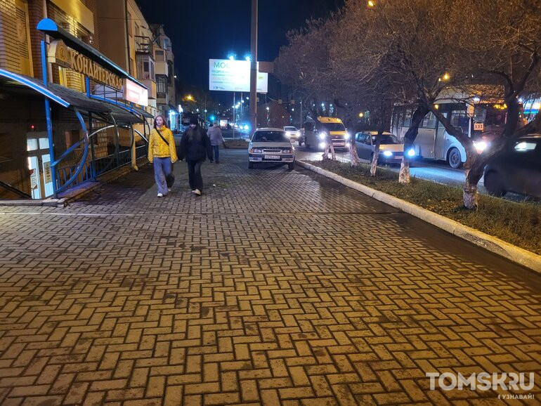 Мастера томской парковки: короли тротуаров или блокированная «зебра»