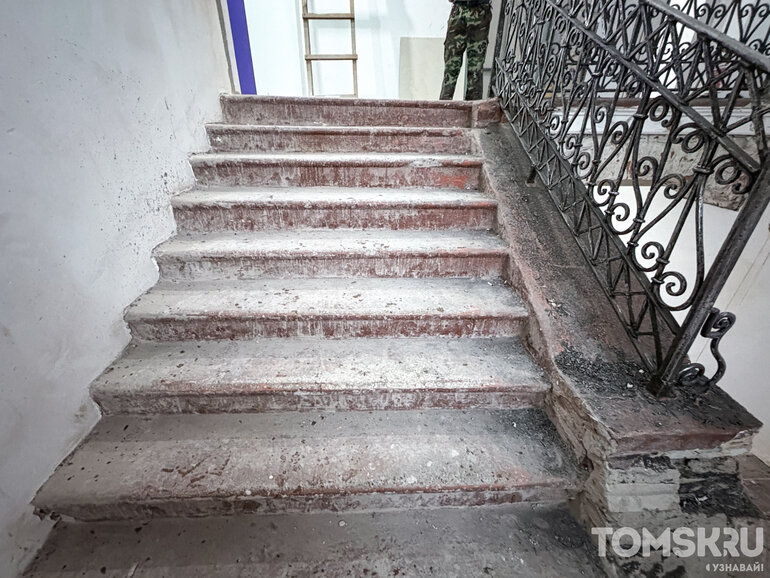 В Томске закончили ремонт фасада Дома молодежи на Розочке